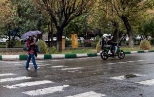 بارش باران در نقاط مختلف کشور/ کاهش محسوس دما در سواحل دریای خزر