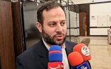 ضیغمی: دلیل طولانی شدن عرضه خودروهای وارداتی را از پلیس راهور بپرسید