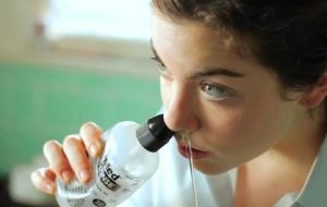 استفاده از آب لوله کشی برای شستشوی بینی با عفونت آمیب مرتبط است