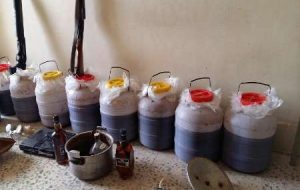 تلاشی شدن یک‌ شبکه قاچاق سازمان یافته و گسترده مشروبات الکلی در اردبیل