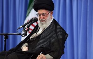 امام خامنه‌ای: وقت مجلس مصروف مسابقات بی‌فایده‌ رسانه‌ای نشود