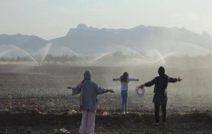 مادر محور اصلی مستند سینمایی خانواده خلج است