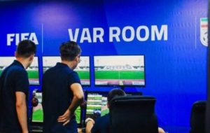 فیفا داوران VAR را بیکار می‌کند