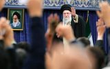 امام خامنه‌ای:نگذارید تبلیغات دشمن روی افکار عمومی اثر کند